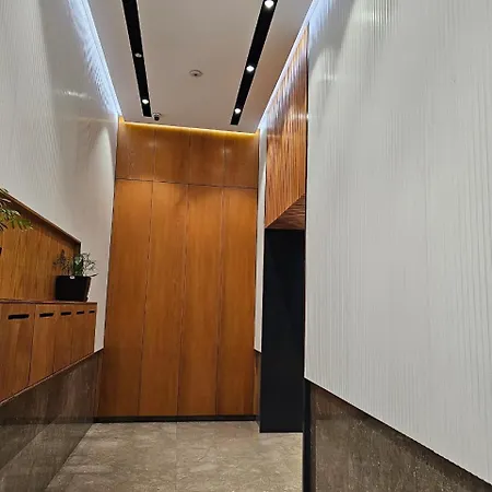 Miku - Bright 1 Bedroom At Olympic