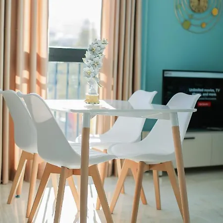 Appartement Miku - Bright 1 Bedroom At Olympic